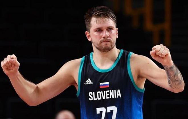 2025 赛季：MLB 全季入场观众总数突破 7200 万人次，创下近 10 年来的最高增幅