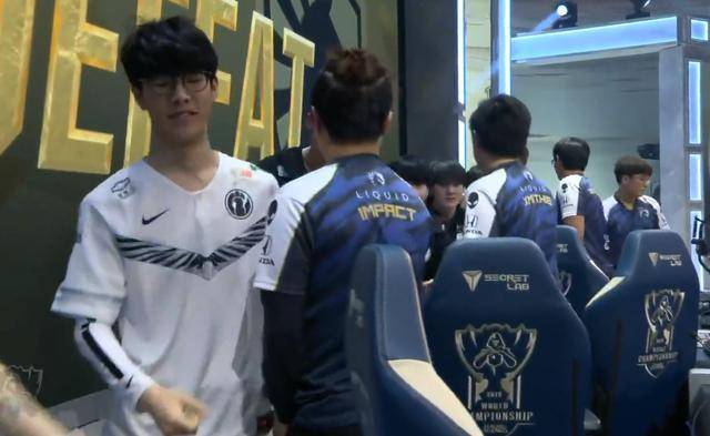 LPL春季赛今日首发名单：Doinb大战Forge Uzi仍未首发