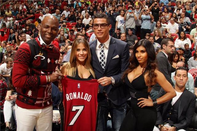 球探报告：新萨利巴还是迷你科纳特？详解枪手目标中卫雅凯