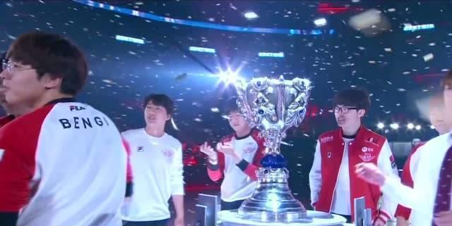100 Thieves 在 VCT Americas 2025 Kick-off 中排名最后，Nadeshot 批评比赛格式